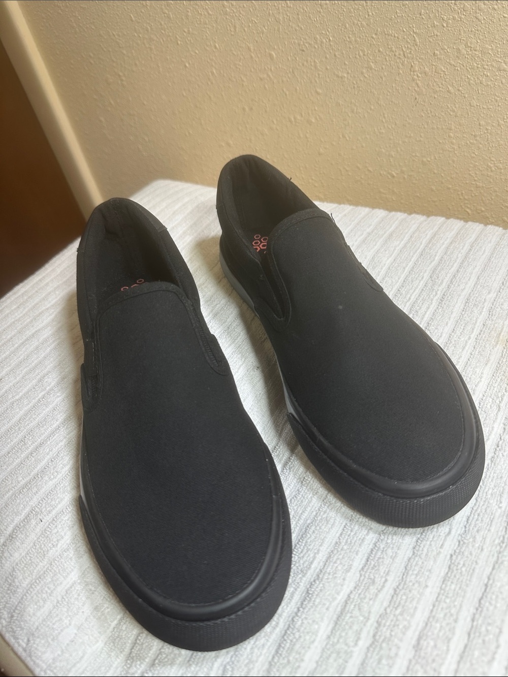 Lugz Slip-on Sneakers Size 7.5